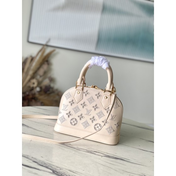 𝐋𝐎𝐔𝐈𝐒𝐕𝐔𝐈𝐓𝐓𝐎𝐍 M22878 meter white embroidered shell bag series
