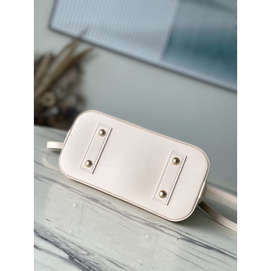 𝐋𝐎𝐔𝐈𝐒𝐕𝐔𝐈𝐓𝐓𝐎𝐍 M22878 meter white embroidered shell bag series