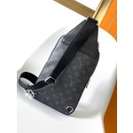 Louis Vuitton M46327 Black Flower This Avenue Shoulder Bag