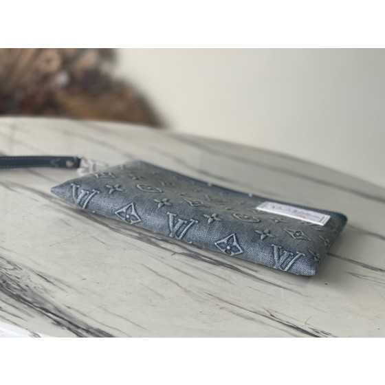 𝐋𝐎𝐔𝐈𝐒𝐕𝐔𝐈𝐓𝐓𝐎𝐍 M82313 denim fabric This Pochette To Go handbag