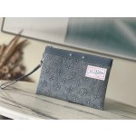 𝐋𝐎𝐔𝐈𝐒𝐕𝐔𝐈𝐓𝐓𝐎𝐍 M82313 denim fabric This Pochette To Go handbag