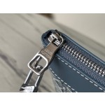 𝐋𝐎𝐔𝐈𝐒𝐕𝐔𝐈𝐓𝐓𝐎𝐍 M82313 denim fabric This Pochette To Go handbag