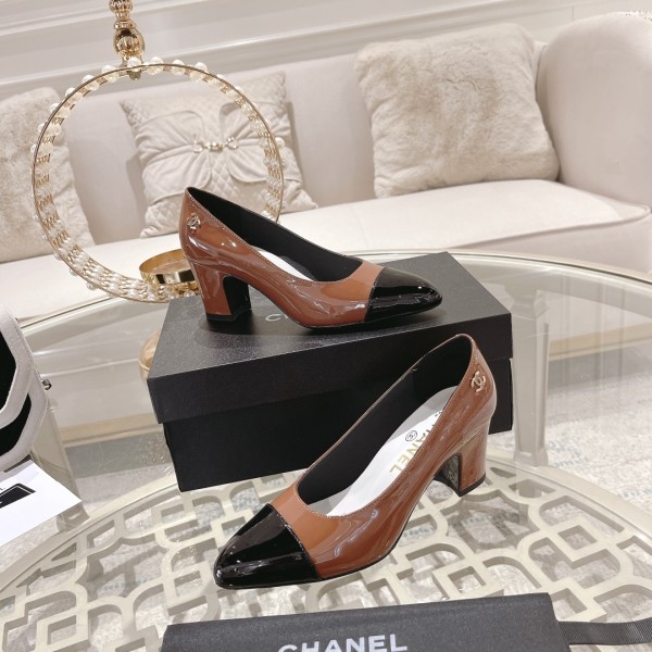 CHANEL's Early Autumn Collection is Hot and New