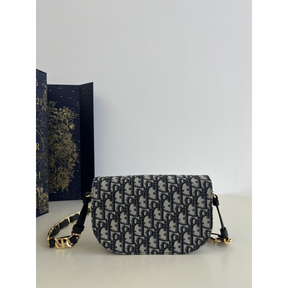 DIOR Signature series large Logo embossed logo