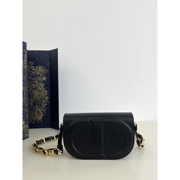 DIOR Signature series large Logo embossed logo