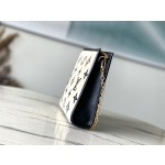 LOUIS VUITTON    M82521