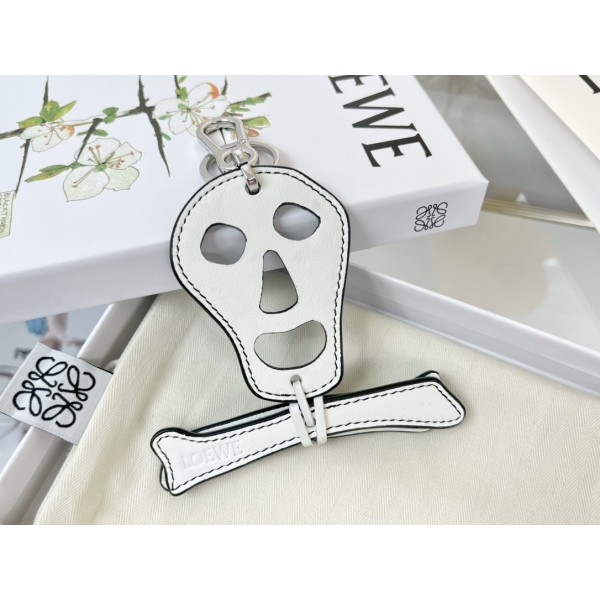 Loewe leather keychain/pendant/car keychain