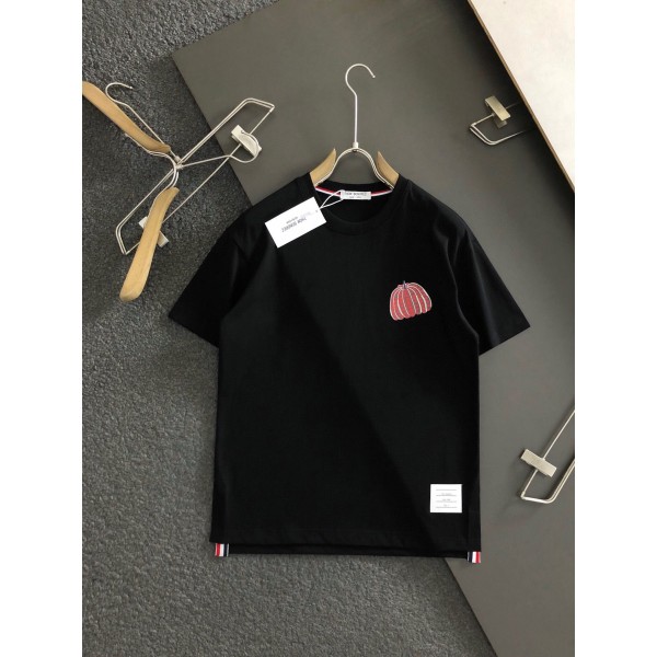 Louis Vuitton Kusama collaboration series pumpkin pattern