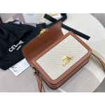 CELINE 𝗧𝗥𝗜𝗢𝗠𝗣𝗛𝗘～ Canvas with cow leather model: 191242