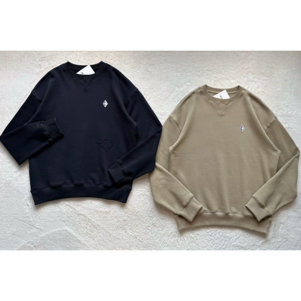 Dior three-dimensional diamond C * D micro embroidered round neck sweater