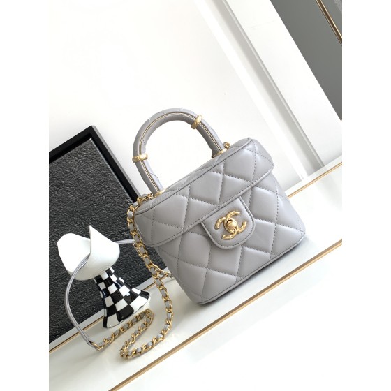 CHANEL 23Ss Spring/Summer Handle Cover Bag 3973