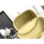CHANEL 23Ss Spring/Summer Handle Cover Bag 3973