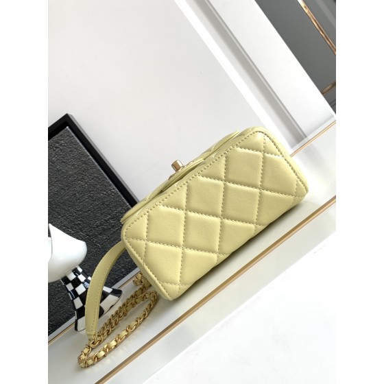 CHANEL 23Ss Spring/Summer Handle Cover Bag 4035