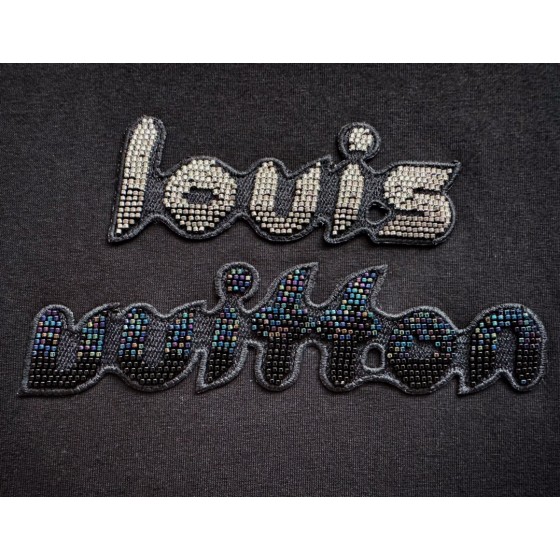 Louis Vuitton Heavy Industries Metal Badge Gradual Beaded Round Neck Short Sleeve