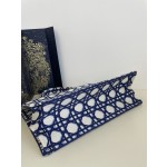 DIOR Tote classic diamond grid, iconic letters