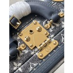 LOUIS VUITTON  M10201