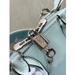 𝐋𝐎𝐔𝐈𝐒𝐕𝐔𝐈𝐓𝐓𝐎𝐍 M21682 Light Blue