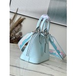 𝐋𝐎𝐔𝐈𝐒𝐕𝐔𝐈𝐓𝐓𝐎𝐍 M21682 Light Blue