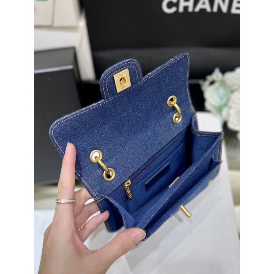 CHANEL denim messenger bag AS405100108