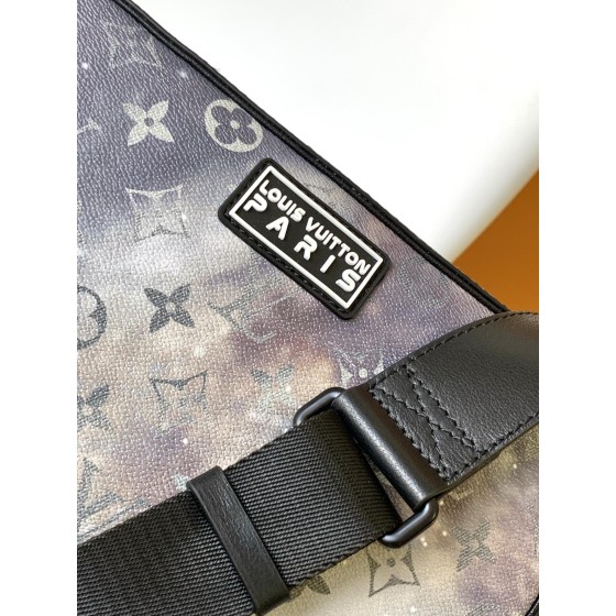 Louis Vuitton MESSENGER messenger bag