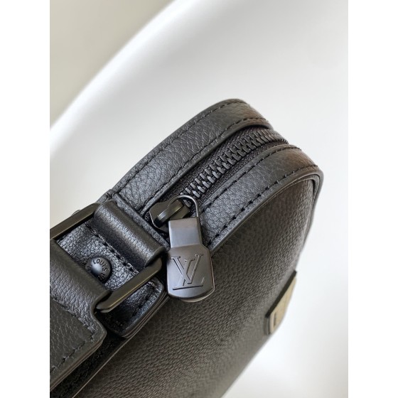 Louis Vuitton MESSENGER messenger bag