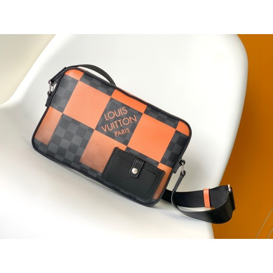 Louis Vuitton MESSENGER messenger bag