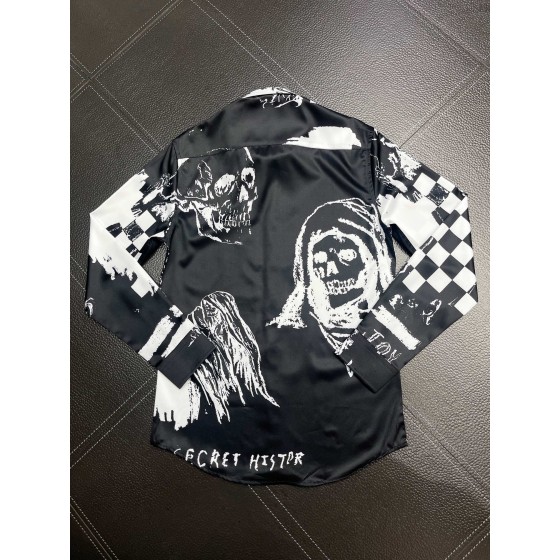 Armani has irregular black and white plaid patterns throughout her body ➕ Skeleton Head 💀➕ Letter printing