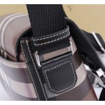 Burberry Messenger Package 7181