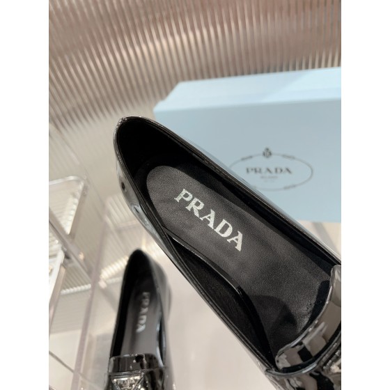 Prada lacquered leather bead fabric women's shoes