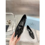 Prada lacquered leather bead fabric women's shoes