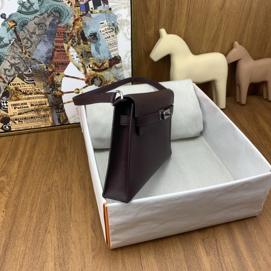 Kelly Elan goat skin