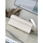 𝐋𝐎𝐔𝐈𝐒𝐕𝐔𝐈𝐓𝐓𝐎𝐍 M22774 White Water Wave Twist Series TWIST Medium Handbag 2768