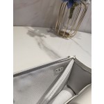 CHANEL 23b Adjustable Chain Mobile Case