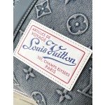 𝐋𝐎𝐔𝐈𝐒𝐕𝐔𝐈𝐓𝐓𝐎𝐍 M22537 denim Week-End Tote handbag