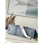 𝐋𝐎𝐔𝐈𝐒𝐕𝐔𝐈𝐓𝐓𝐎𝐍 M22537 denim Week-End Tote handbag