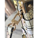 𝐋𝐎𝐔𝐈𝐒𝐕𝐔𝐈𝐓𝐓𝐎𝐍 N82327 Petite Malle handbag