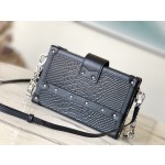 𝐋𝐎𝐔𝐈𝐒𝐕𝐔𝐈𝐓𝐓𝐎𝐍 M21462 crocodile pattern Petite Malle handbag