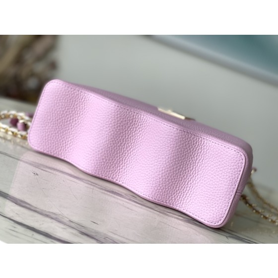 𝐋𝐎𝐔𝐈𝐒𝐕𝐔𝐈𝐓𝐓𝐎𝐍 M22122 Light Purple Wave Bottom Capshell Medium Handbag