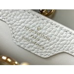 𝐋𝐎𝐔𝐈𝐒𝐕𝐔𝐈𝐓𝐓𝐎𝐍 M22122 Light Purple Wave Bottom Capshell Medium Handbag