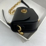 Dior M9261 CD buckle with 30 Montaigne embossed logo on the back