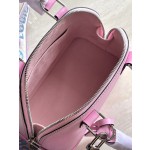 𝐋𝐎𝐔𝐈𝐒𝐕𝐔𝐈𝐓𝐓𝐎𝐍 M22620 Plum Red