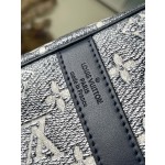 𝐋𝐎𝐔𝐈𝐒𝐕𝐔𝐈𝐓𝐓𝐎𝐍 M22923 blue (dazzling)