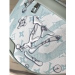 𝐋𝐎𝐔𝐈𝐒𝐕𝐔𝐈𝐓𝐓𝐎𝐍 M22576 This Discovery Waistpack