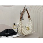 CELINE 𝐴𝑣𝑎 Underarm Bag Model: 114492