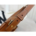 CELINE 𝐴𝑣𝑎 Underarm Bag Model: 114493