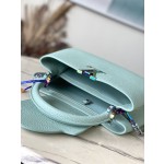 𝐋𝐎𝐔𝐈𝐒𝐕𝐔𝐈𝐓𝐓𝐎𝐍 M22055 Light green colorful gold buckle This Capuchines handbag