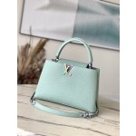 𝐋𝐎𝐔𝐈𝐒𝐕𝐔𝐈𝐓𝐓𝐎𝐍 M22055 Light green colorful gold buckle This Capuchines handbag