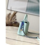 𝐋𝐎𝐔𝐈𝐒𝐕𝐔𝐈𝐓𝐓𝐎𝐍 M22606 Light Green Colorful Gold buckle Mini Capsines BB handbag