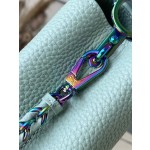 𝐋𝐎𝐔𝐈𝐒𝐕𝐔𝐈𝐓𝐓𝐎𝐍 M22606 Light Green Colorful Gold buckle Mini Capsines BB handbag