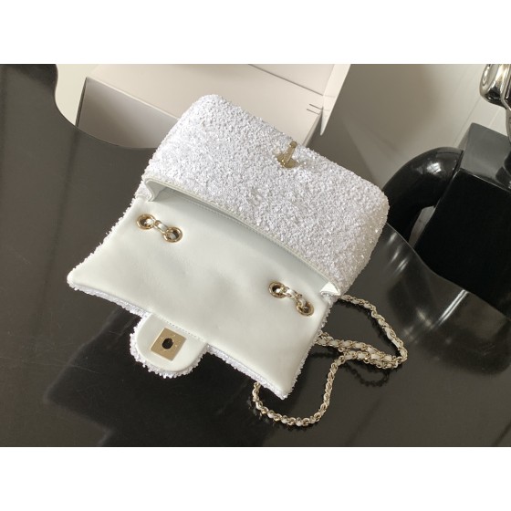 𝗖𝗛𝗔𝗡⻼𝗟⻼𝗟 MINI CF Sequin Dinner Bag Item Number: 3965